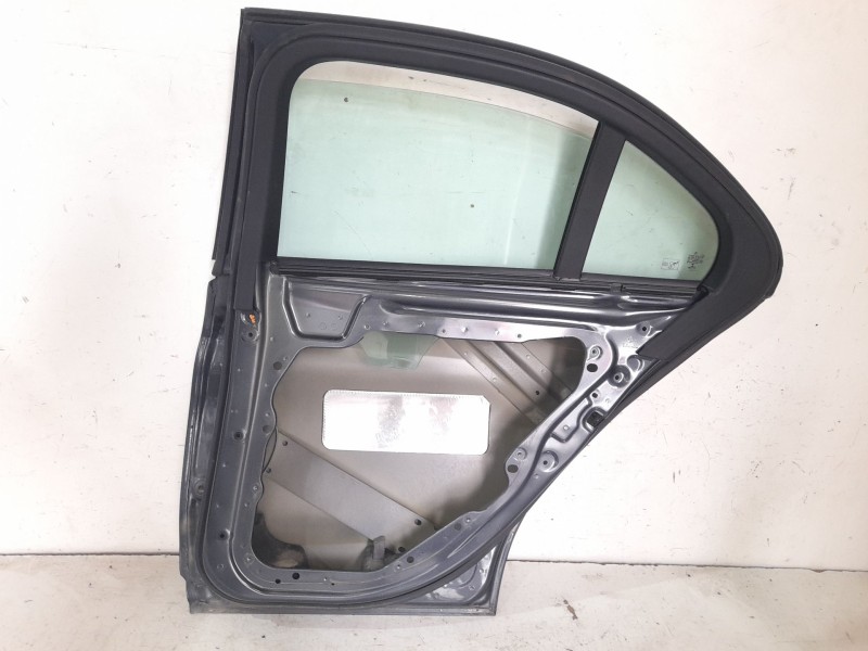 Recambio de puerta trasera derecha para mercedes-benz clase c (w205) c 220 bluetec / d (205.002, 205.004) referencia OEM IAM A20
