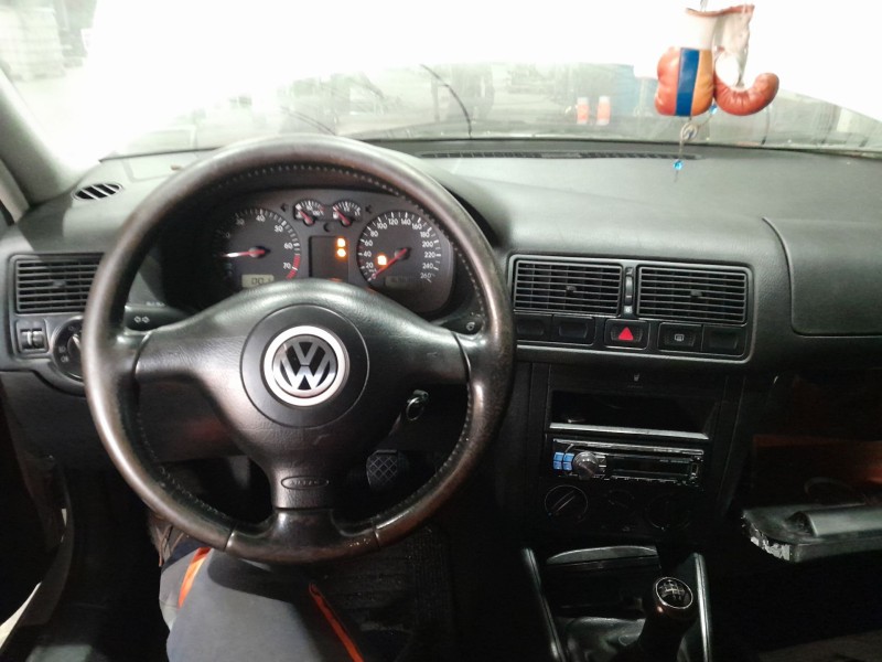 volkswagen golf iv (1j1) del año 2000