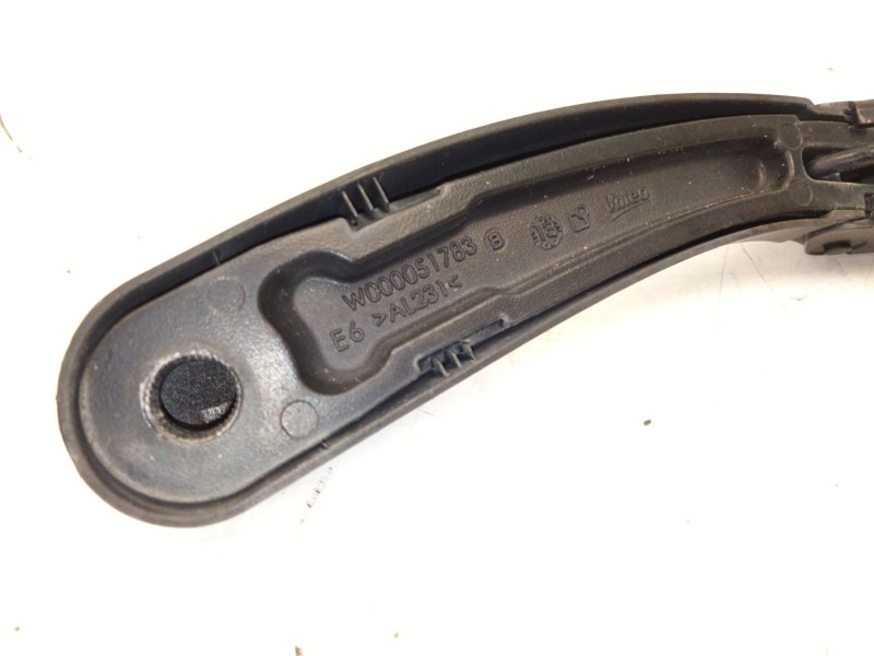 Recambio de brazo limpia delantero izquierdo para mercedes-benz clase c (w205) c 220 bluetec / d (205.002, 205.004) referencia O