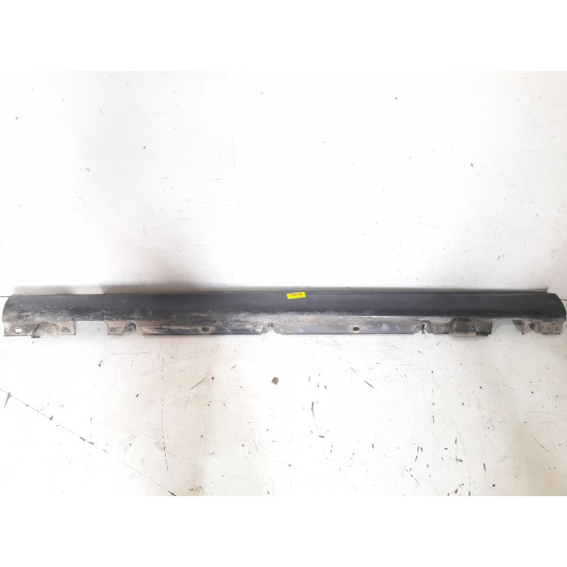Recambio de talonera izquierda para mercedes-benz clase c (w205) c 220 bluetec / d (205.002, 205.004) referencia OEM IAM A205690
