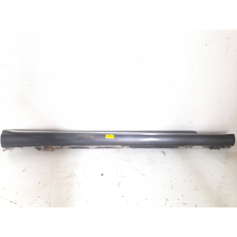 Recambio de talonera derecha para mercedes-benz clase c (w205) c 220 bluetec / d (205.002, 205.004) referencia OEM IAM A20569008