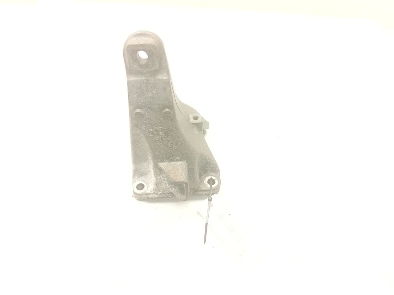 Recambio de soporte motor derecho superior para bmw x1 (e84) sdrive 20 d referencia OEM IAM 22116777064  
