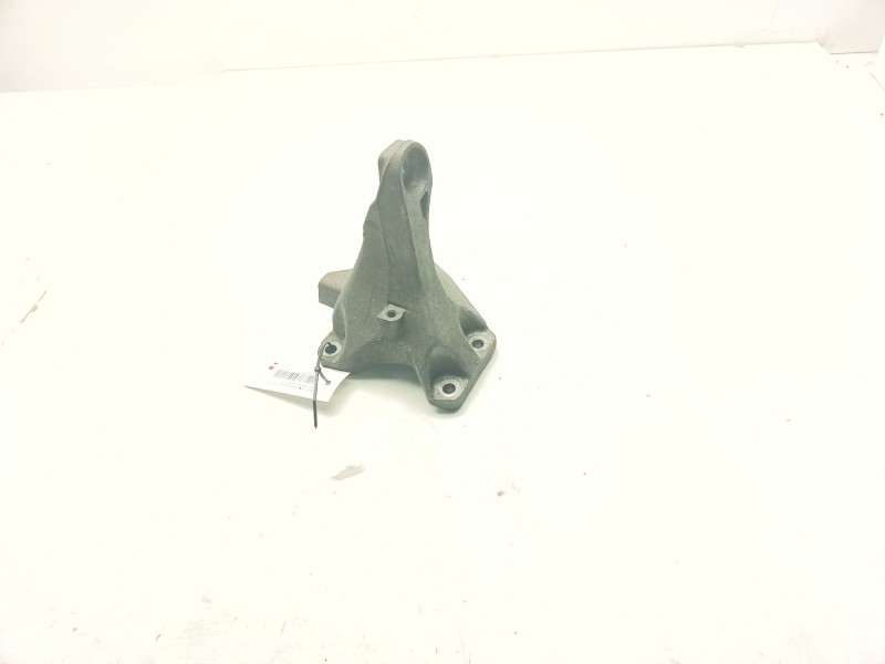Recambio de soporte motor derecho superior para bmw x1 (e84) sdrive 20 d referencia OEM IAM 22116777064  