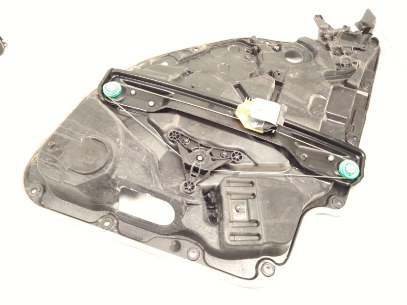 Recambio de elevalunas trasero derecho para mercedes-benz clase c (w205) c 220 bluetec / d (205.002, 205.004) referencia OEM IAM