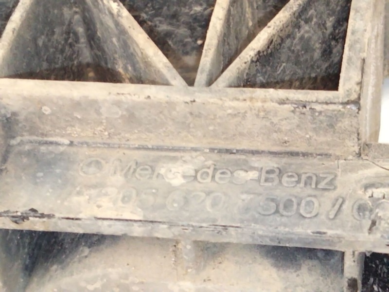 Recambio de cerquillo faro derecho para mercedes-benz clase c (w205) c 220 bluetec / d (205.002, 205.004) referencia OEM IAM A20