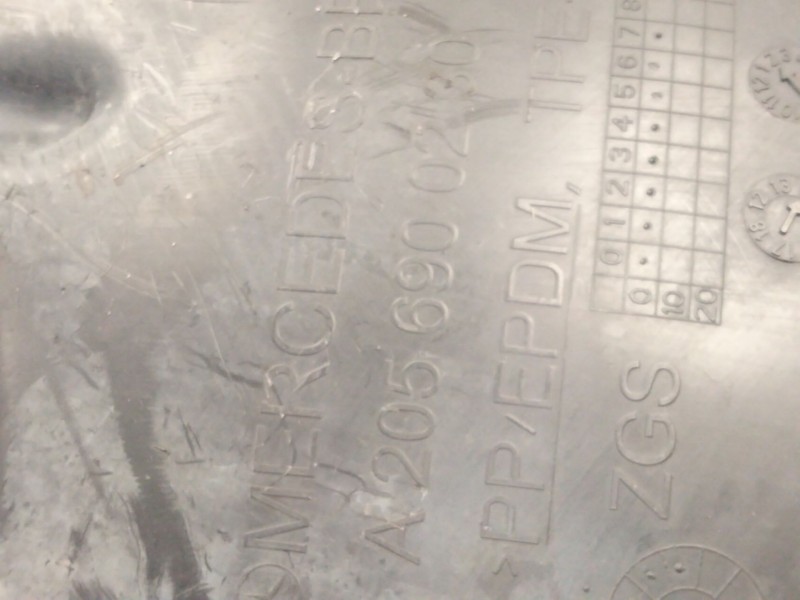 Recambio de guardabarros delantero derecho para mercedes-benz clase c (w205) c 220 bluetec / d (205.002, 205.004) referencia OEM