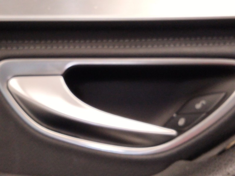 Recambio de guarnecido puerta delantera izquierda para mercedes-benz clase c (w205) c 220 bluetec / d (205.002, 205.004) referen