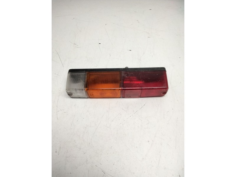 Recambio de piloto trasero derecho para magirus-deutz d-series 130d15fl referencia OEM IAM 043-7021  