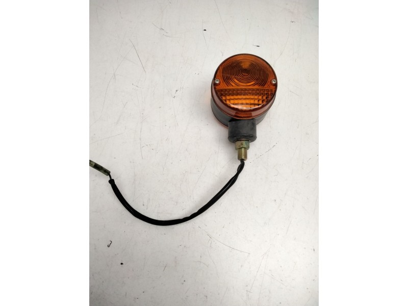 Recambio de piloto delantero derecho para magirus-deutz d-series 130d15fl referencia OEM IAM IKI3077  AMBOS LADOS 24V