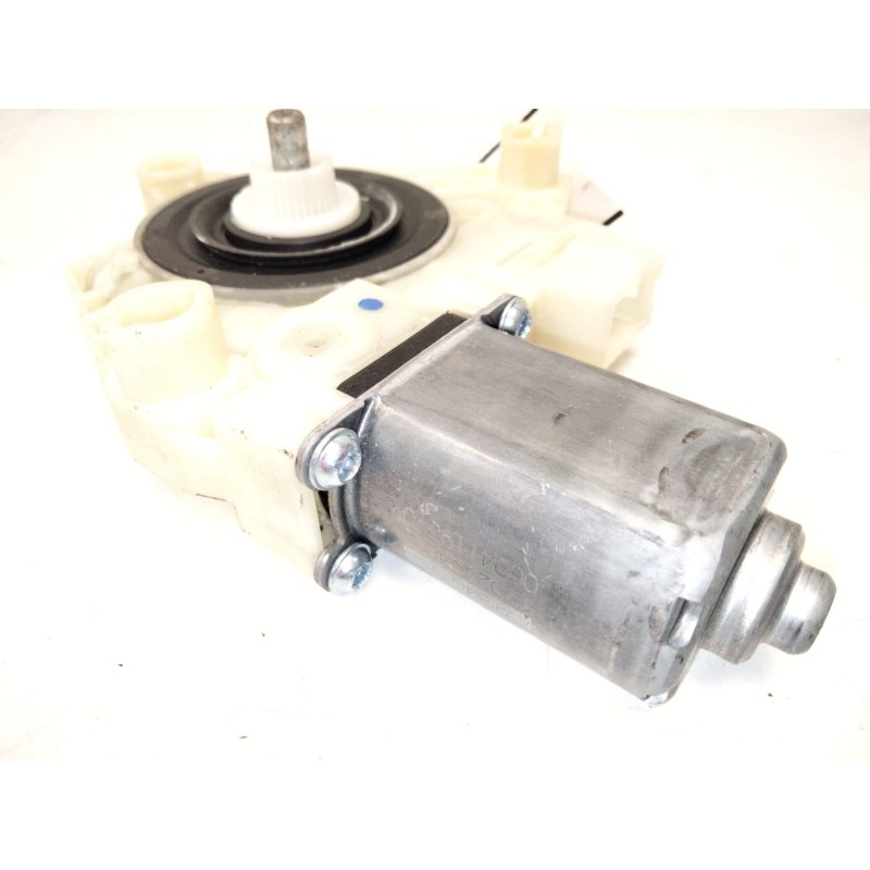 Recambio de motor elevalunas delantero izquierdo para mercedes-benz clase c (w205) c 220 bluetec / d (205.002, 205.004) referenc