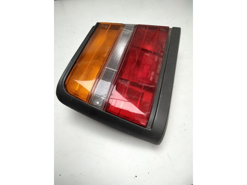 Recambio de piloto trasero izquierdo para nissan bluebird (t72 , t12, u12) 1.6 referencia OEM IAM IKI4352  