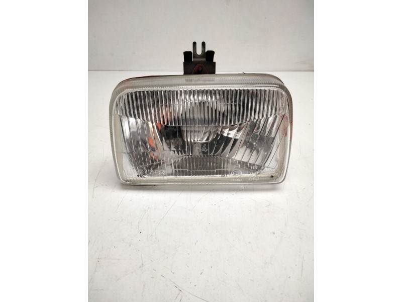 Recambio de faro izquierdo para ford fiesta i (gfbt) 1.1 (wfbt) referencia OEM IAM UFG5114  