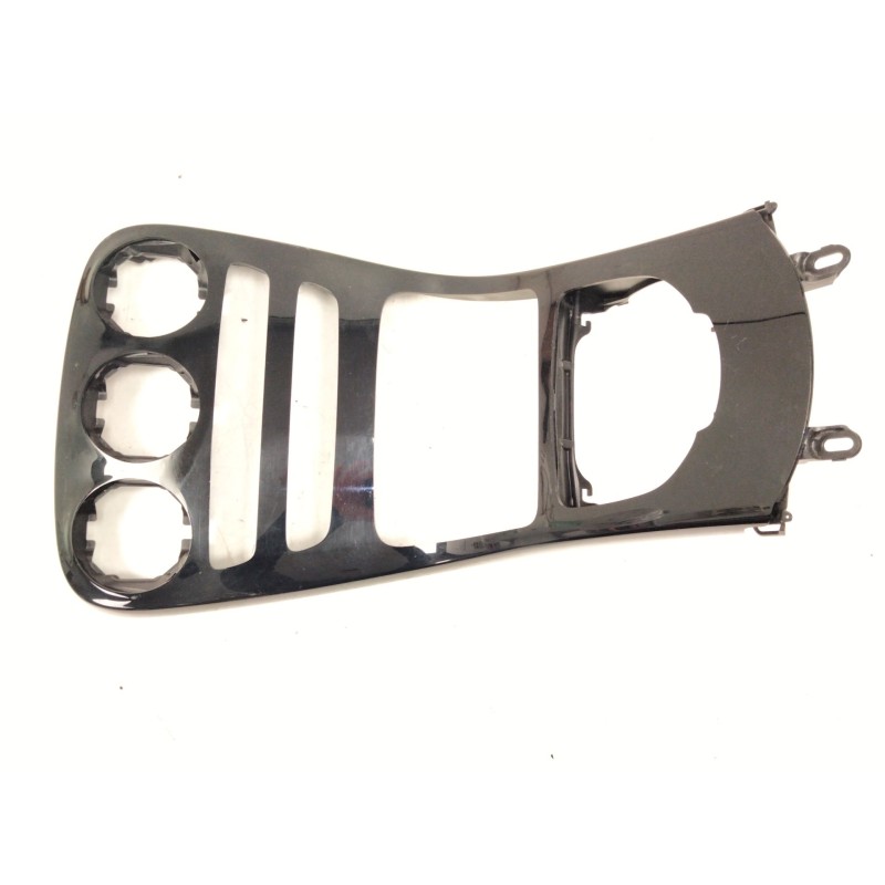 Recambio de consola central para mercedes-benz clase c (w205) c 220 bluetec / d (205.002, 205.004) referencia OEM IAM A205680510