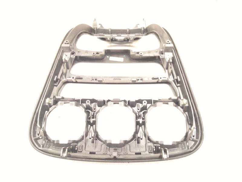 Recambio de consola central para mercedes-benz clase c (w205) c 220 bluetec / d (205.002, 205.004) referencia OEM IAM A205680510