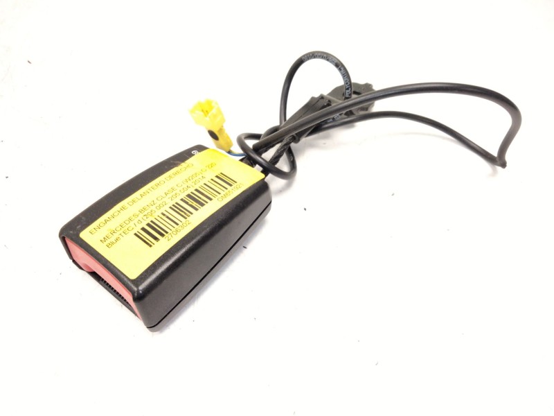 Recambio de enganche delantero derecho para mercedes-benz clase c (w205) c 220 bluetec / d (205.002, 205.004) referencia OEM IAM