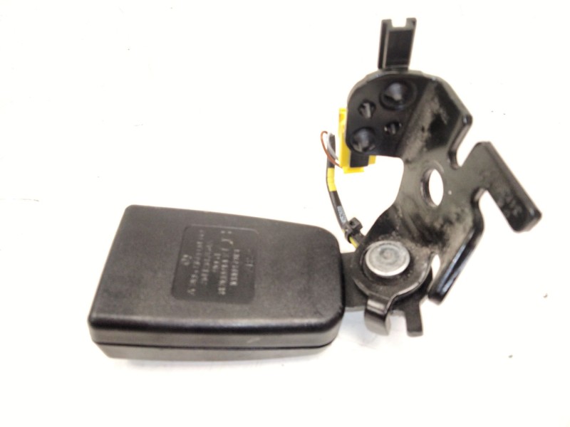 Recambio de enganche cinturon trasero derecho para mercedes-benz clase c (w205) c 220 bluetec / d (205.002, 205.004) referencia 