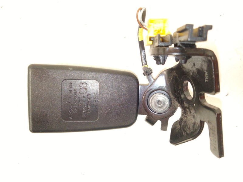 Recambio de enganche cinturon trasero derecho para mercedes-benz clase c (w205) c 220 bluetec / d (205.002, 205.004) referencia 