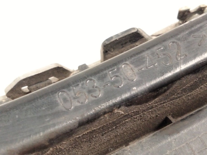 Recambio de rejilla paragolpes delantero para volkswagen passat b5.5 variant (3b6) 1.9 tdi 4motion referencia OEM IAM 05350452  