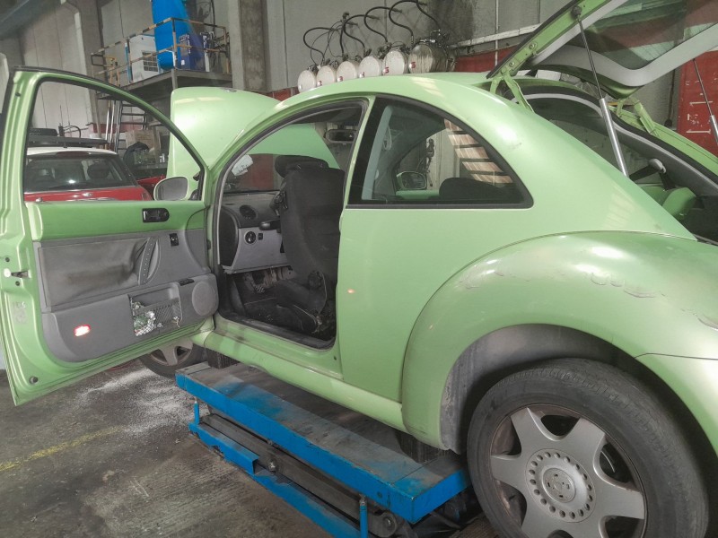 volkswagen new beetle (9c1, 1c1) del año 2002