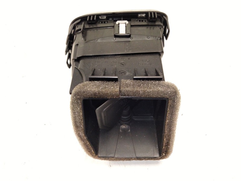 Recambio de aireador derecho para volkswagen scirocco iii (137, 138) 1.4 tsi referencia OEM IAM 1Q0819710  