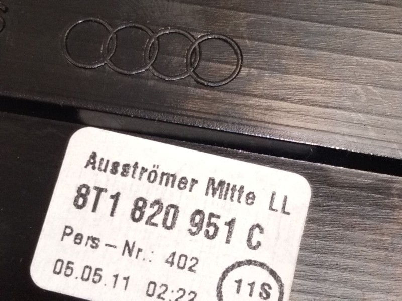 Recambio de aireador central para audi a5 (8t3) 2.0 tdi referencia OEM IAM 8T1820951  