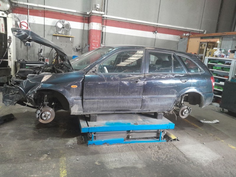 mazda 323 f vi (bj) del año 2002