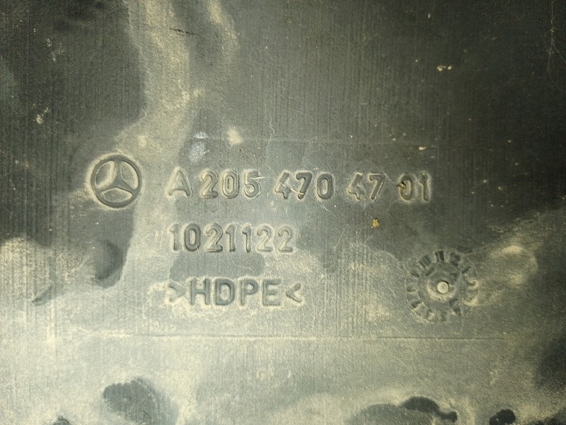 Recambio de deposito adblue para mercedes-benz clase c (w205) c 220 bluetec / d (205.002, 205.004) referencia OEM IAM A205470470