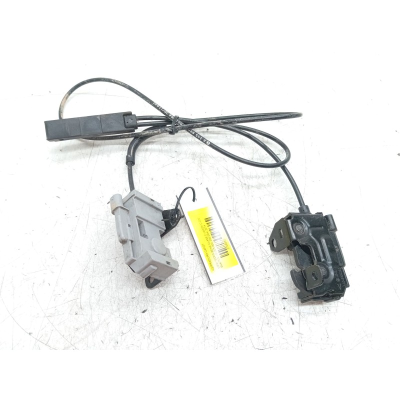 Recambio de cerradura capot para mercedes-benz clase c (w205) c 220 bluetec / d (205.002, 205.004) referencia OEM IAM A204880026