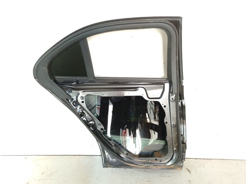 Recambio de puerta trasera izquierda para mercedes-benz clase c (w205) c 220 bluetec / d (205.002, 205.004) referencia OEM IAM  