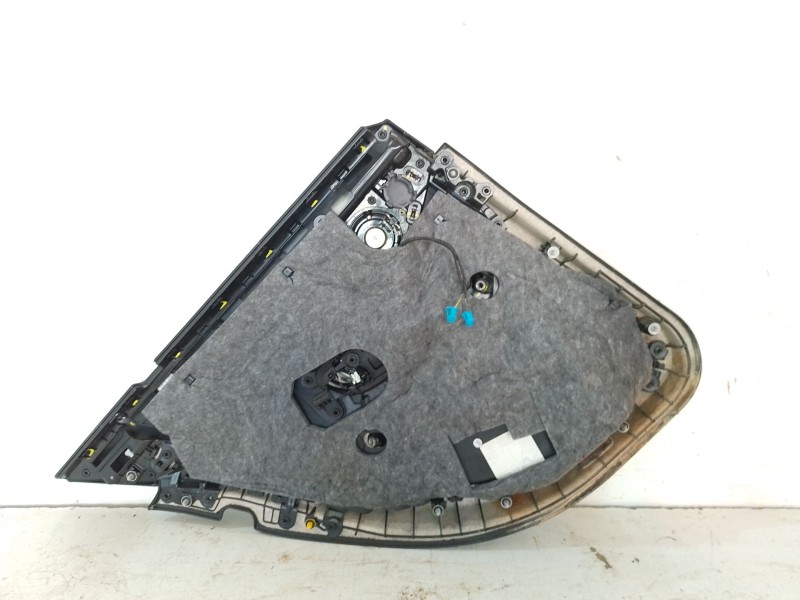 Recambio de guarnecido puerta trasera derecha para mercedes-benz clase c (w205) c 220 bluetec / d (205.002, 205.004) referencia 