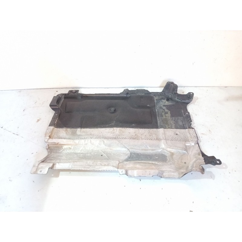 Recambio de cubrecarter para mercedes-benz clase c (w205) c 220 bluetec / d (205.002, 205.004) referencia OEM IAM A213520  