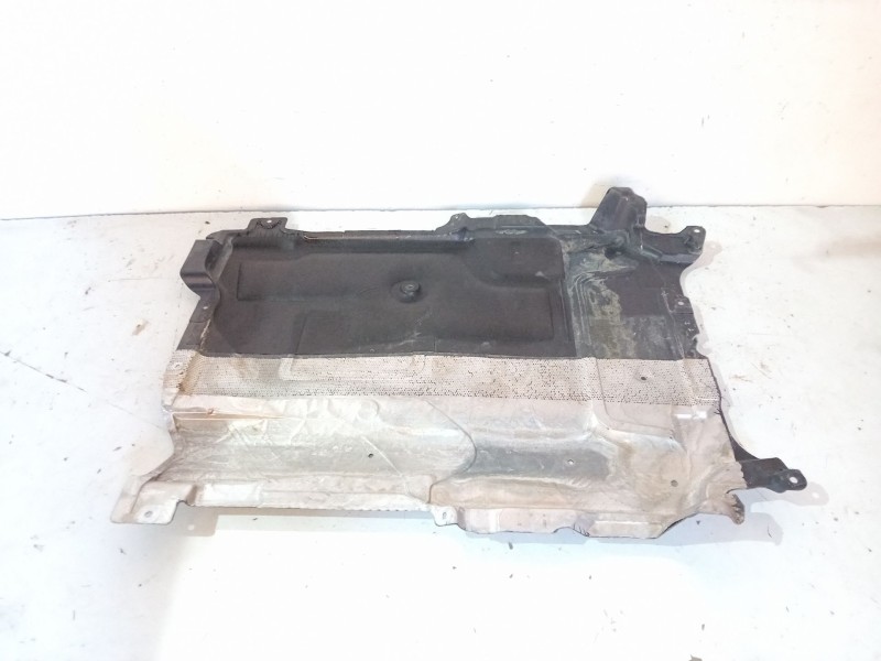 Recambio de cubrecarter para mercedes-benz clase c (w205) c 220 bluetec / d (205.002, 205.004) referencia OEM IAM A213520  