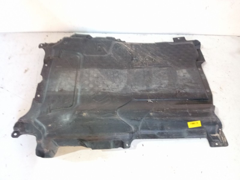 Recambio de cubrecarter para mercedes-benz clase c (w205) c 220 bluetec / d (205.002, 205.004) referencia OEM IAM A213520  