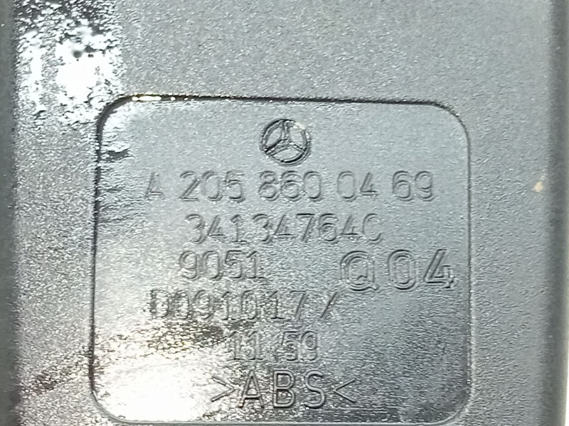 Recambio de enganche cinturon trasero derecho para mercedes-benz clase c (w205) c 220 bluetec / d (205.002, 205.004) referencia 