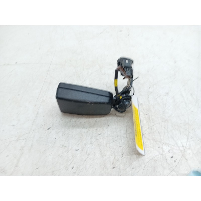 Recambio de enganche cinturon trasero izquierdo para mercedes-benz clase c (w205) c 220 bluetec / d (205.002, 205.004) referenci