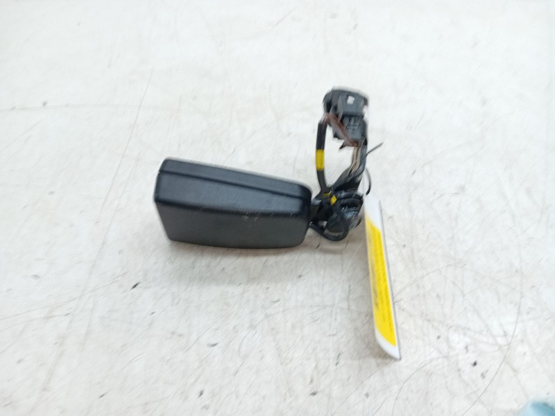 Recambio de enganche cinturon trasero izquierdo para mercedes-benz clase c (w205) c 220 bluetec / d (205.002, 205.004) referenci