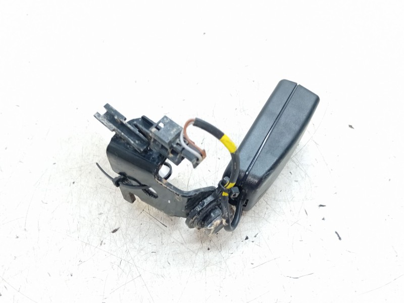 Recambio de enganche cinturon trasero central para mercedes-benz clase c (w205) c 220 bluetec / d (205.002, 205.004) referencia 