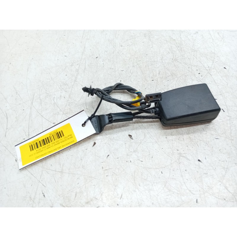 Recambio de enganche delantero derecho para mercedes-benz clase c (w205) c 220 bluetec / d (205.002, 205.004) referencia OEM IAM