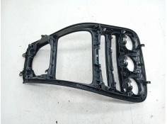 Recambio de consola central para mercedes-benz clase c (w205) c 220 bluetec / d (205.002, 205.004) referencia OEM IAM A205680390 2