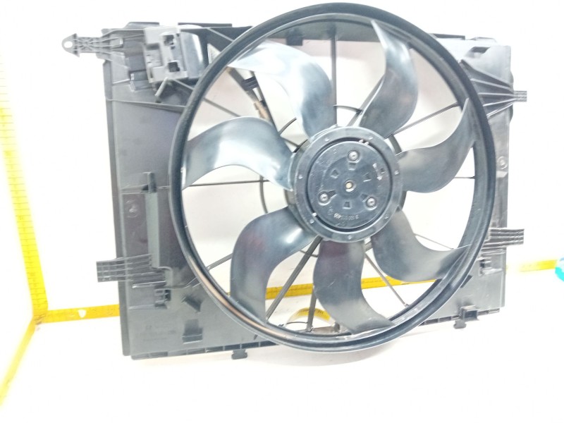 Recambio de electroventilador para mercedes-benz clase c (w205) c 220 bluetec / d (205.002, 205.004) referencia OEM IAM   