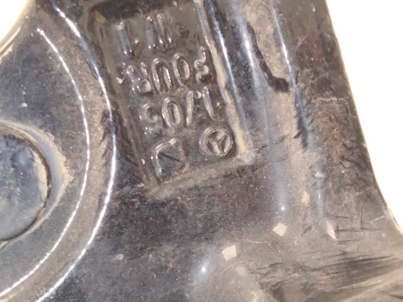 Recambio de bisagra trasera derecha para mercedes-benz clase c (w205) c 220 bluetec / d (205.002, 205.004) referencia OEM IAM 17