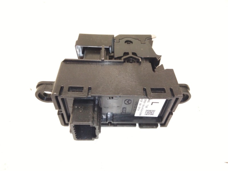 Recambio de palanca freno de mano para mazda cx-30 (dm) skyactiv-g m hybrid referencia OEM IAM BDGF66EP0A  