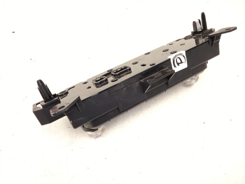 Recambio de mando climatizador para mazda cx-30 (dm) skyactiv-g m hybrid referencia OEM IAM BGKM61190  