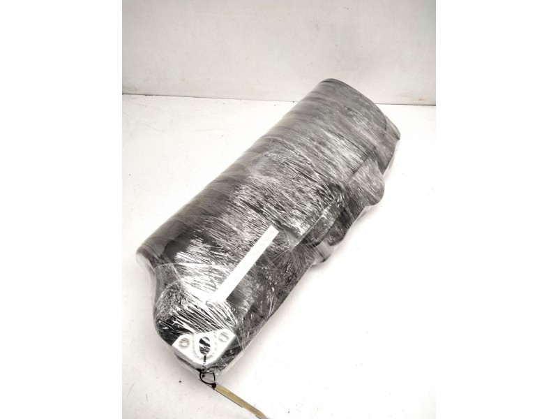 Recambio de alfombra para land rover range rover sport referencia OEM IAM EAH500011PVJ  MOQUETA NEGRA