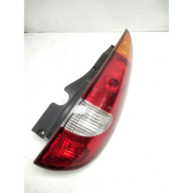 Recambio de piloto trasero derecho para nissan almera tino (v10m) 2.2 dci diesel cat referencia OEM IAM 26554BU200 VALEO 8930404