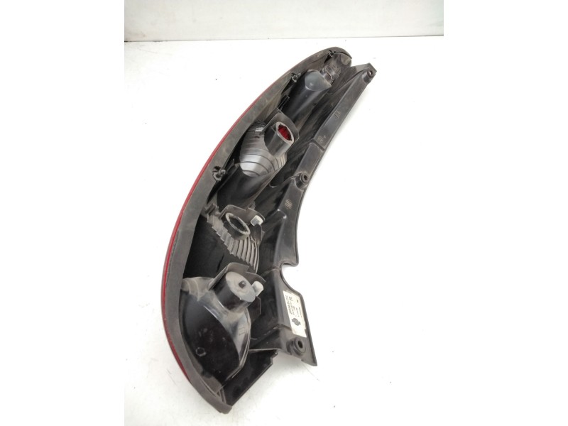Recambio de piloto trasero derecho para nissan almera tino (v10m) 2.2 dci diesel cat referencia OEM IAM 26554BU200 VALEO 8930404