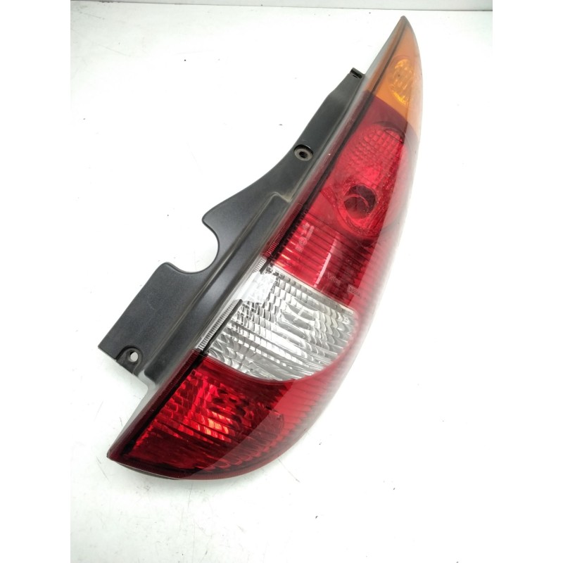 Recambio de piloto trasero derecho para nissan almera tino (v10m) 2.2 dci diesel cat referencia OEM IAM 26554BU200 VALEO 8930404