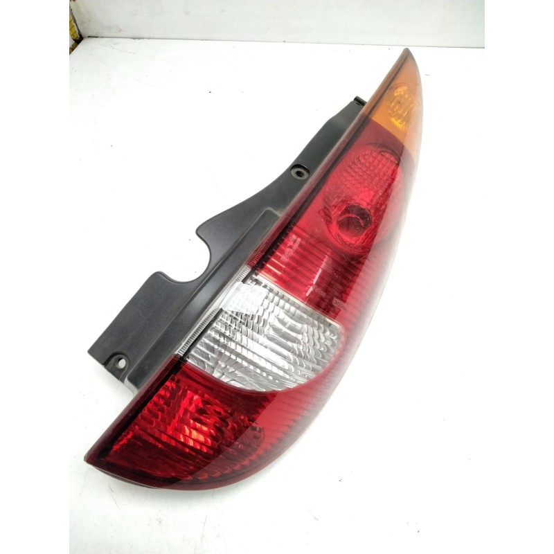 Recambio de piloto trasero derecho para nissan almera tino (v10m) 2.2 dci diesel cat referencia OEM IAM 26554BU200 VALEO 8930404