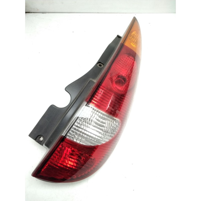 Recambio de piloto trasero derecho para nissan almera tino (v10m) 2.2 dci diesel cat referencia OEM IAM 26554BU200 VALEO 8930404