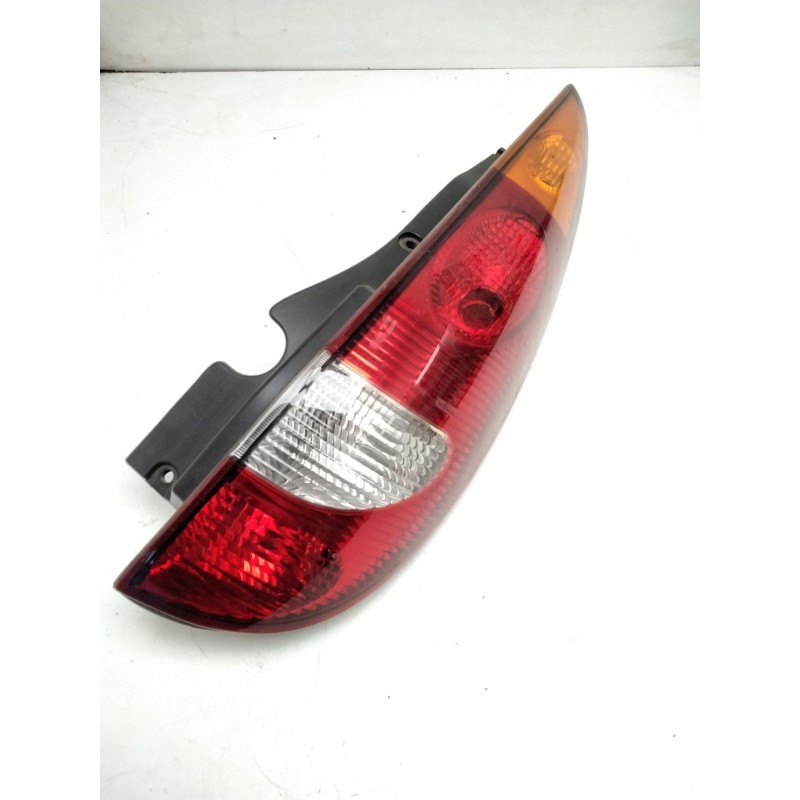 Recambio de piloto trasero derecho para nissan almera tino (v10m) 2.2 dci diesel cat referencia OEM IAM 26554BU200 VALEO 8930404